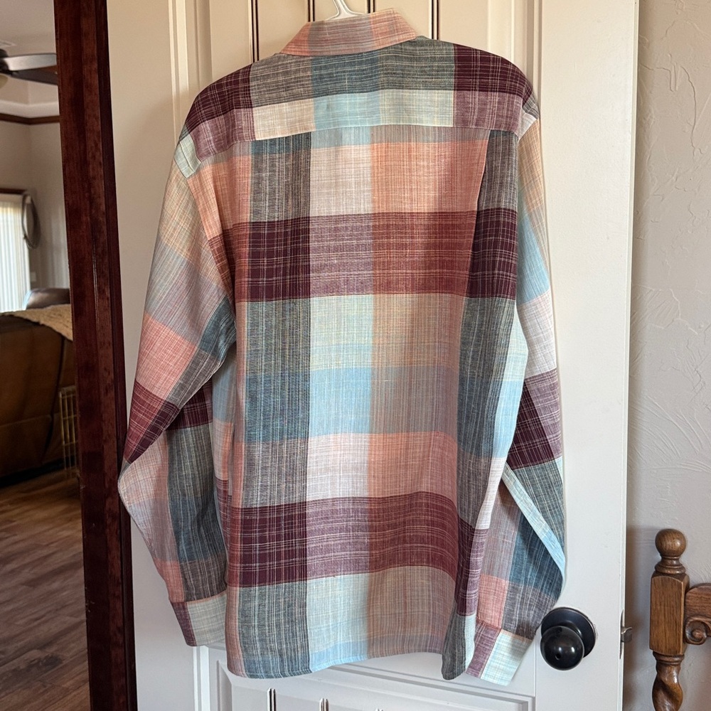 Paul Fredrick 100% Linen Multicolor Plaid Button Down Shirt. Excellent Condition - Picture 6 of 6